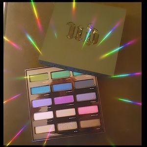 COPY - Urban Decay Urban Spectrum Eyeshadow Palette 🌈